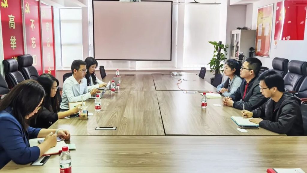 資深法律顧問(wèn)團(tuán)隊(duì)走進(jìn)設(shè)計(jì)城，為企業(yè)高質(zhì)量發(fā)展保駕護(hù)航！