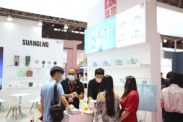 設計城企業亮相第三十屆深圳國際禮品展，“設計順德”閃亮登場