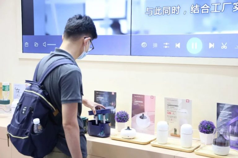 設計城企業亮相第三十屆深圳國際禮品展，“設計順德”閃亮登場