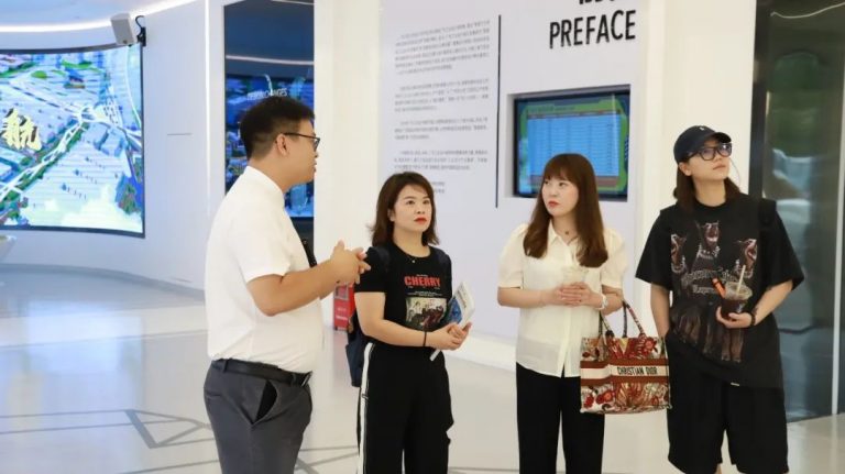 設(shè)計(jì)遇上“新?tīng)I(yíng)銷(xiāo)”，騰訊行業(yè)服務(wù)團(tuán)隊(duì)入城鏈接品牌升級(jí)