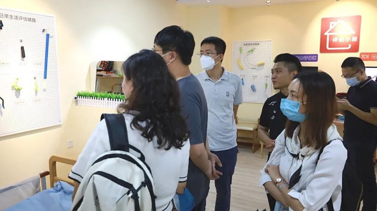 阿里研究院團隊走進設(shè)計城，調(diào)研“工業(yè)設(shè)計產(chǎn)品貿(mào)易”新態(tài)勢