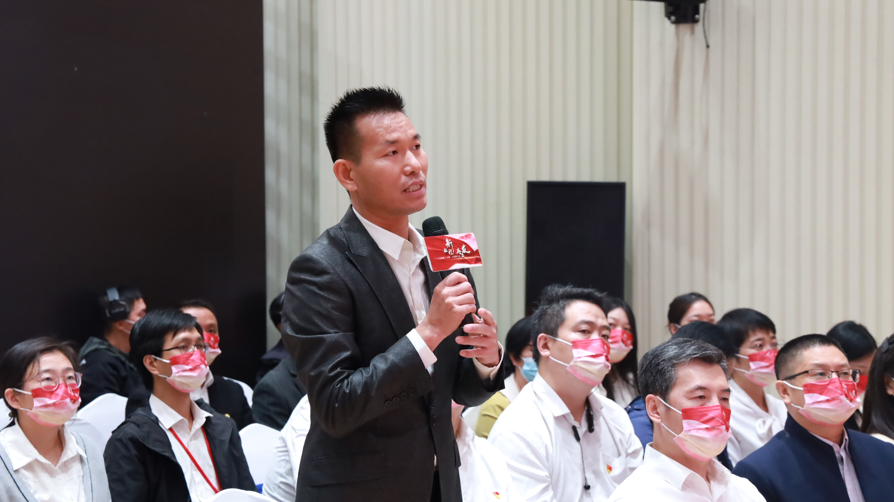 全媒體黨課走進(jìn)設(shè)計城 推進(jìn)黨的二十大精神落地生根