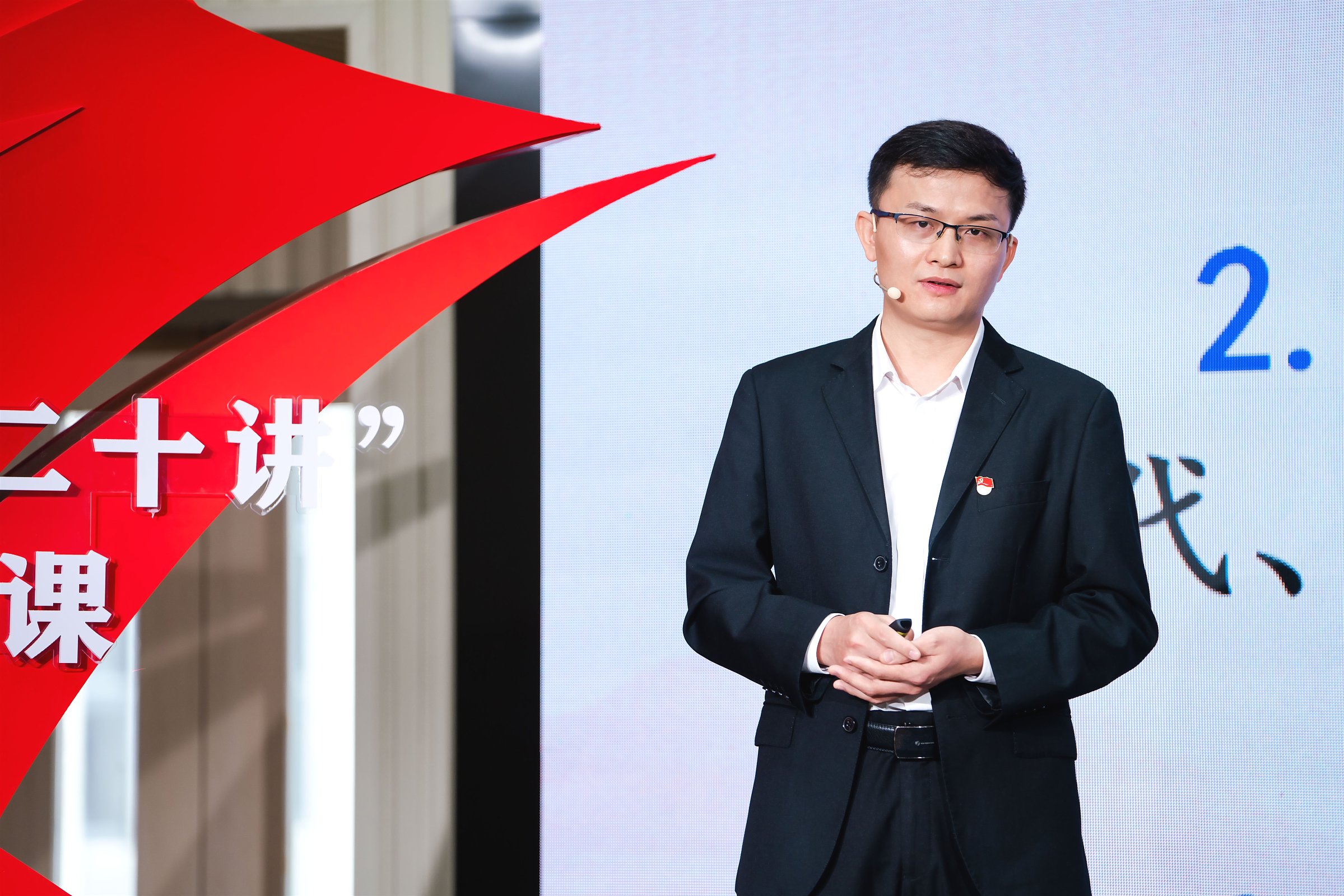 全媒體黨課走進(jìn)設(shè)計城 推進(jìn)黨的二十大精神落地生根