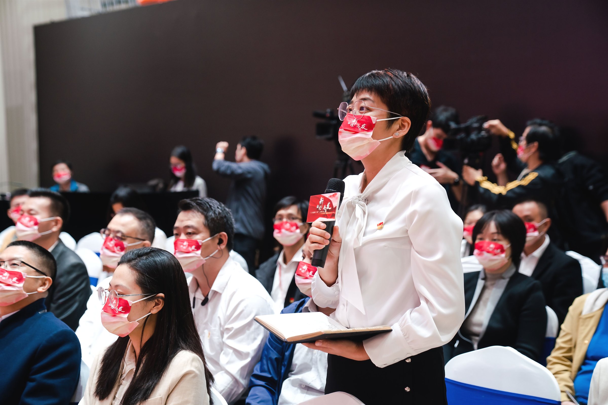 全媒體黨課走進(jìn)設(shè)計城 推進(jìn)黨的二十大精神落地生根