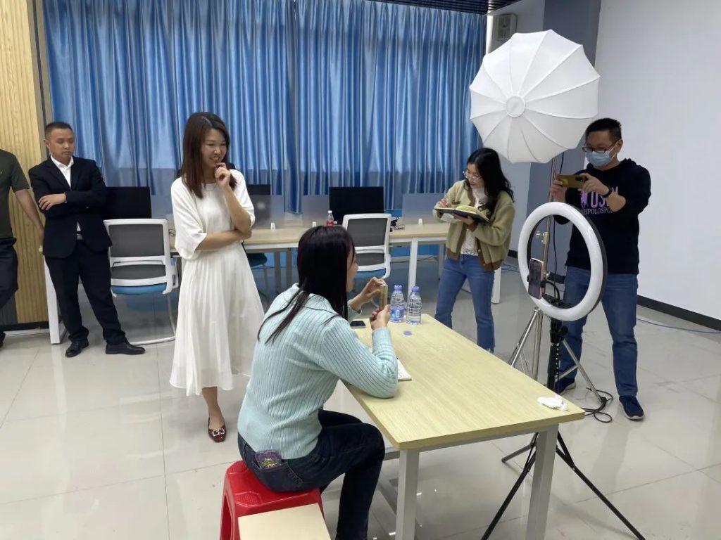 佛山首個！“互聯網營銷師”社會人才培訓班在設計城開班