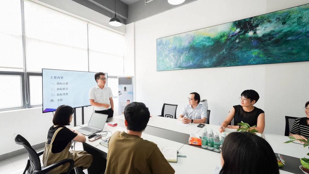 服務再升級！廣東工業設計城獲授“佛山市知識產權保護工作站”