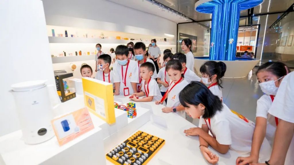 喜訊！廣東工業(yè)設計城入圍“佛山市中小學生研學實踐教育基地”