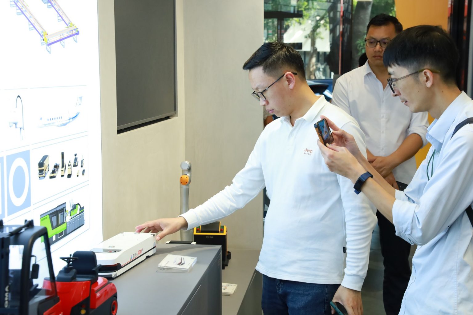 高明產業代表深度探訪順德設計，開啟區域緊密協作新篇章