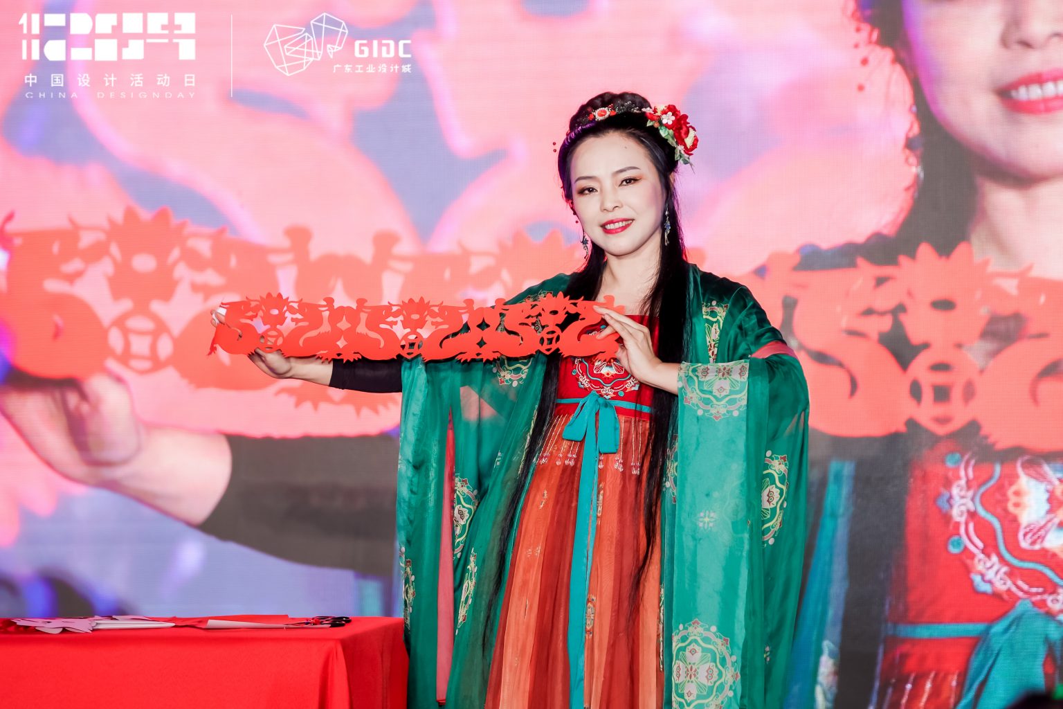 聚力大灣區(qū)青年創(chuàng)新高地，2023年設計師之夜星光閃耀北滘