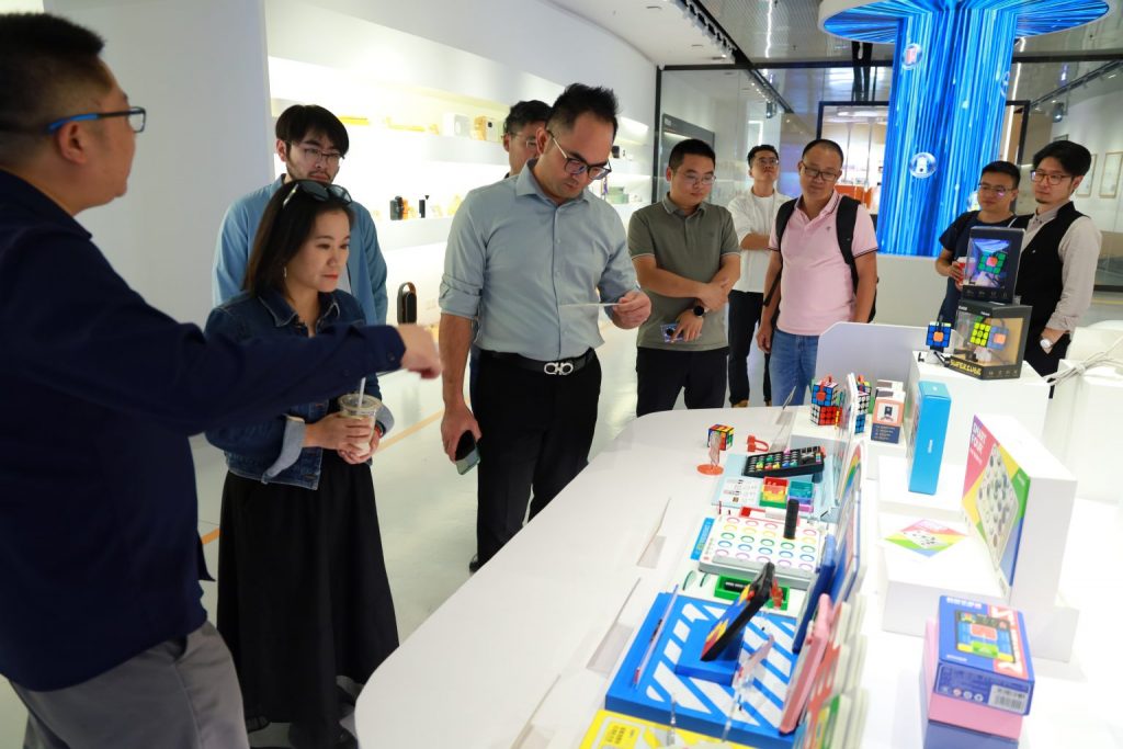 走在前列 青春建功 | 佛山兩新組織主題團日活動走進設計城