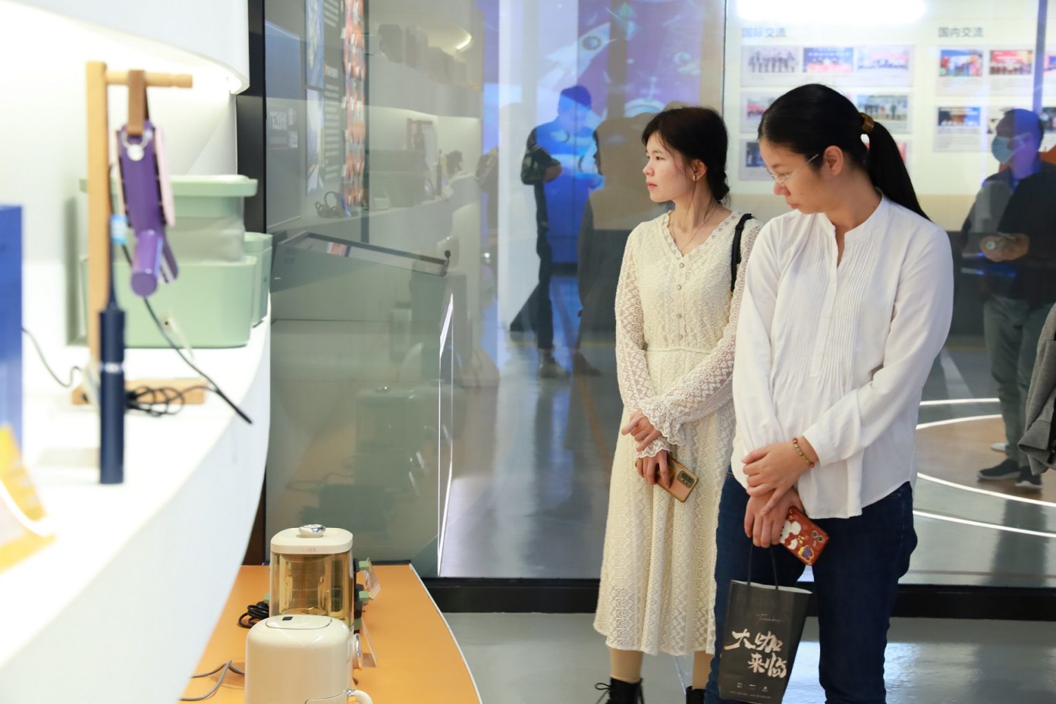 高明產業代表深度探訪順德設計，開啟區域緊密協作新篇章