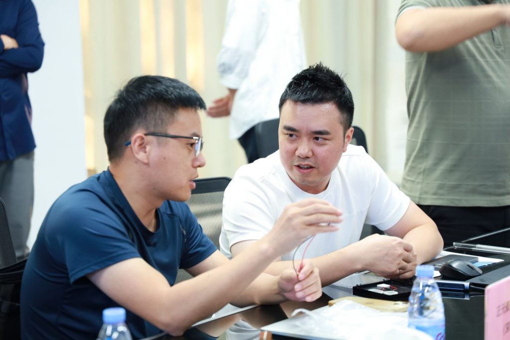 走在前列 青春建功 | 佛山兩新組織主題團日活動走進設計城