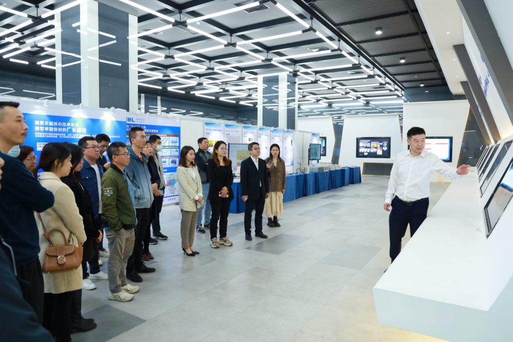 “漫走設計”走進南海 探索前沿科技與高新材料