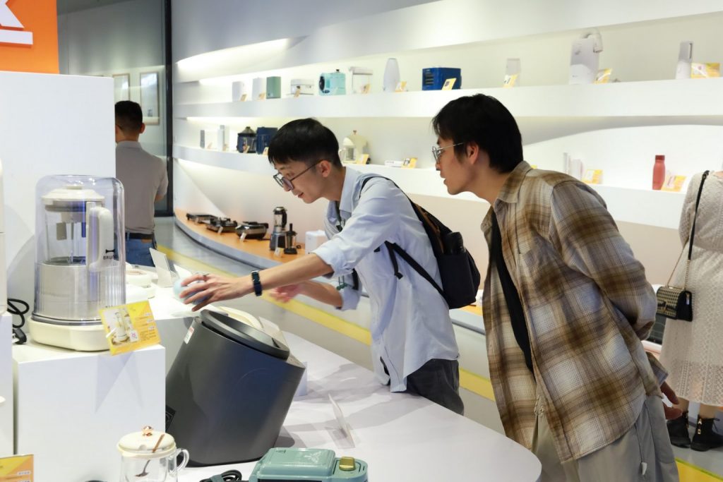 高明產業代表深度探訪順德設計，開啟區域緊密協作新篇章