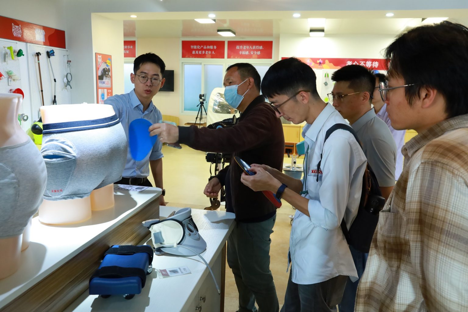 高明產業代表深度探訪順德設計，開啟區域緊密協作新篇章