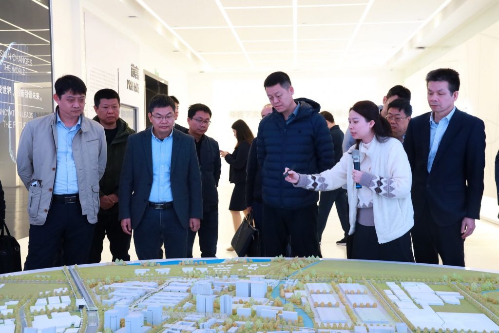 廣晟有色集團一行蒞臨設計城考察交流，共謀國企與民企協同發展