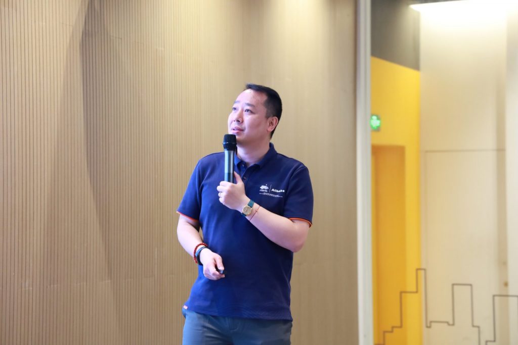 設計城舉行首場“AI+工業設計”技術培訓