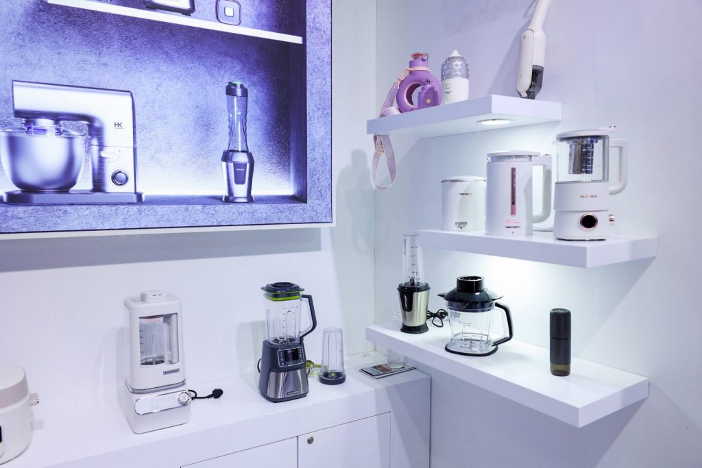 設計城企業閃耀上海AWE “設計+科技”催生新質生產力