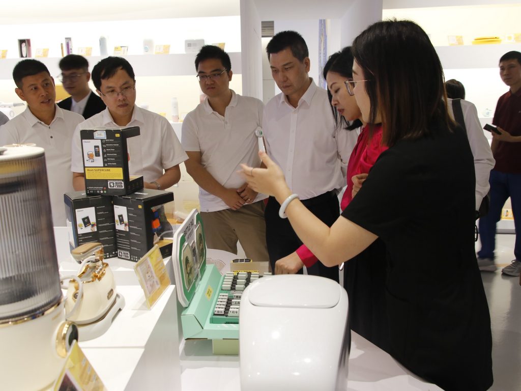 深佛企業代表共議“設計+科技”合作 加快形成新質生產力