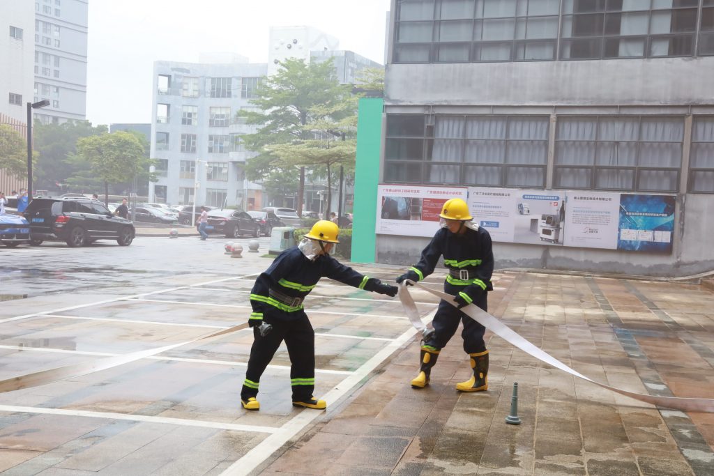 筑牢安全防線 設(shè)計(jì)城舉行消防知識培訓(xùn)和演練活動