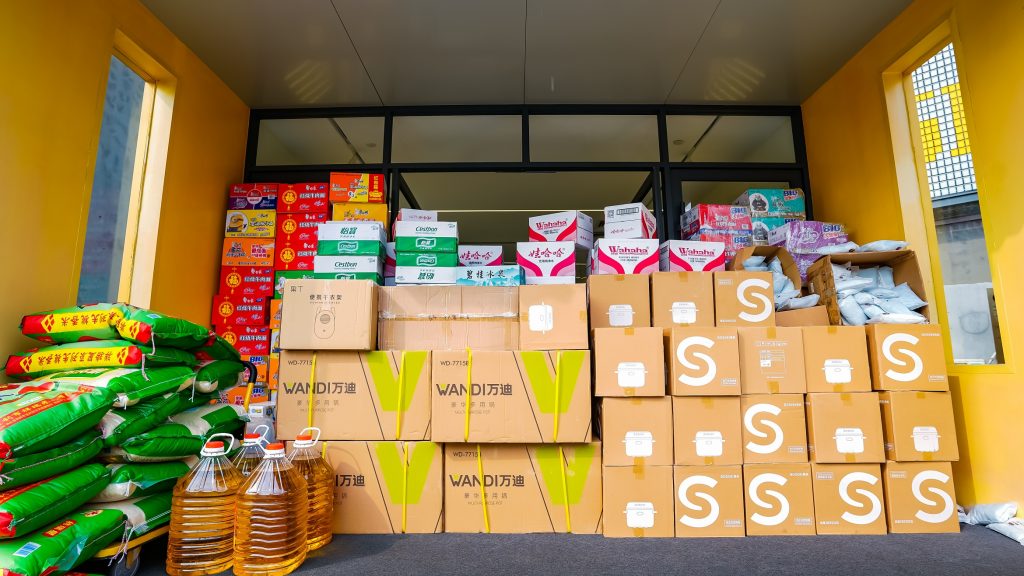 風雨同舟，守望相助，廣東工業設計城企業捐贈物資助力防汛救災