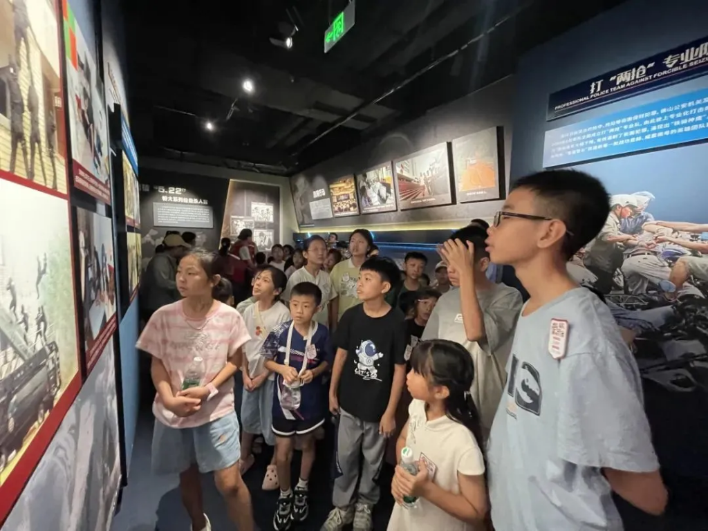 青春黨建+暑期托管，100名小小設計師玩轉“國潮學堂”！