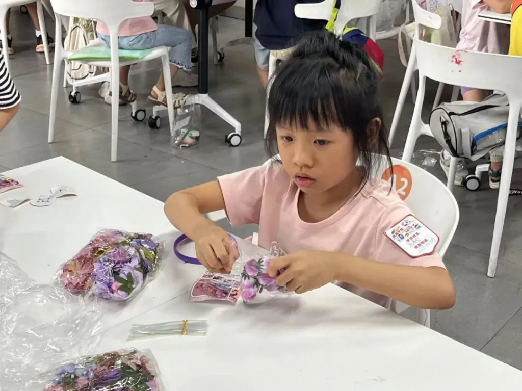 青春黨建+暑期托管，100名小小設計師玩轉“國潮學堂”！