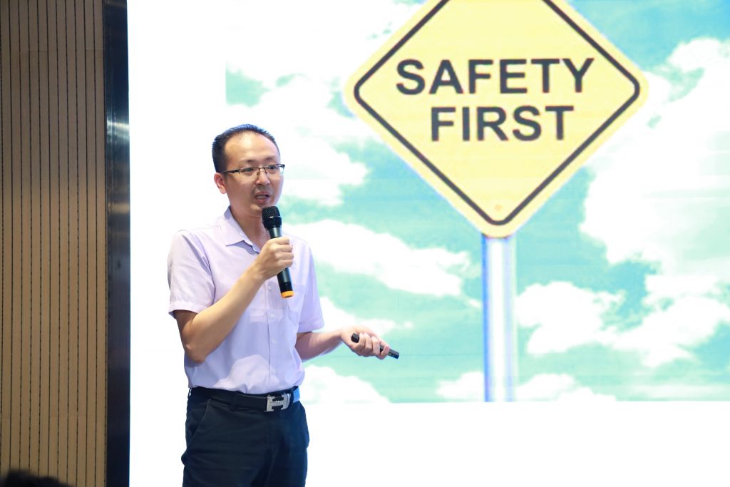 數(shù)據(jù)為翼 設(shè)計領(lǐng)航：設(shè)計城與得物“數(shù)讀”新消費(fèi)未來