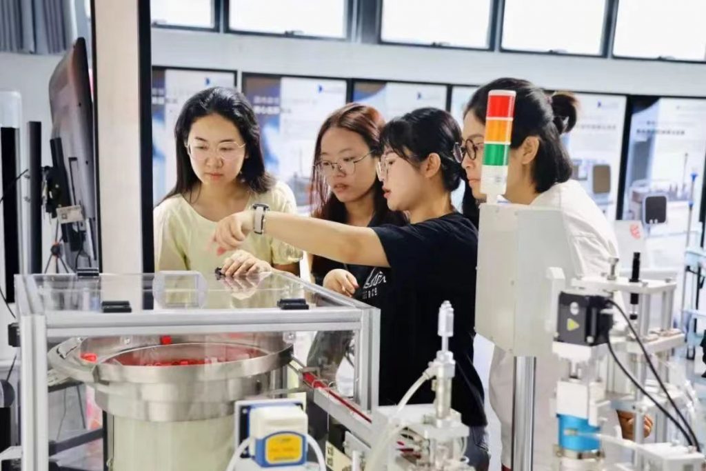 廣東科技學院智能家居產品設計師資培訓圓滿結營