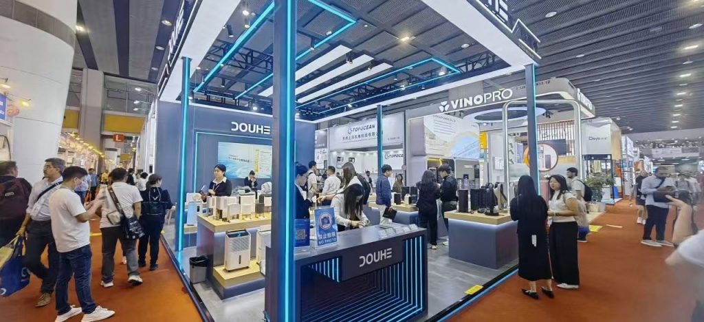 第136屆廣交會開幕首日： 順德“智造”驚艷外商 設計城“創新天團”火力全開