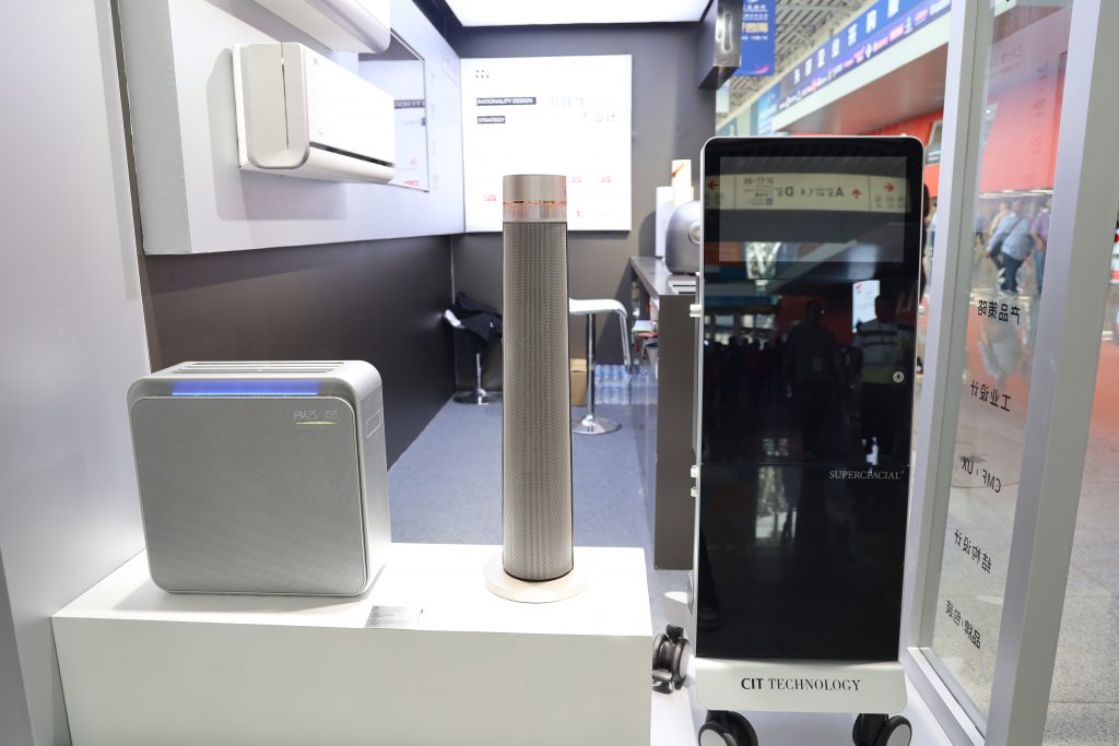 第136屆廣交會開幕首日： 順德“智造”驚艷外商 設計城“創新天團”火力全開