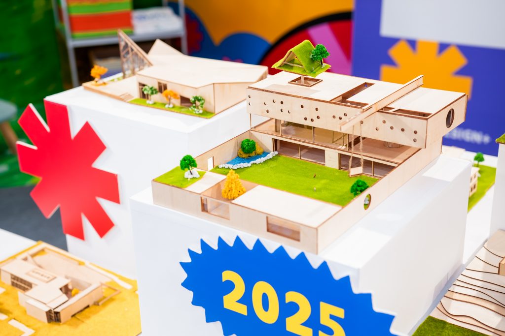 腦洞大開！君蘭學(xué)子用創(chuàng)意設(shè)計(jì)“點(diǎn)亮”生活