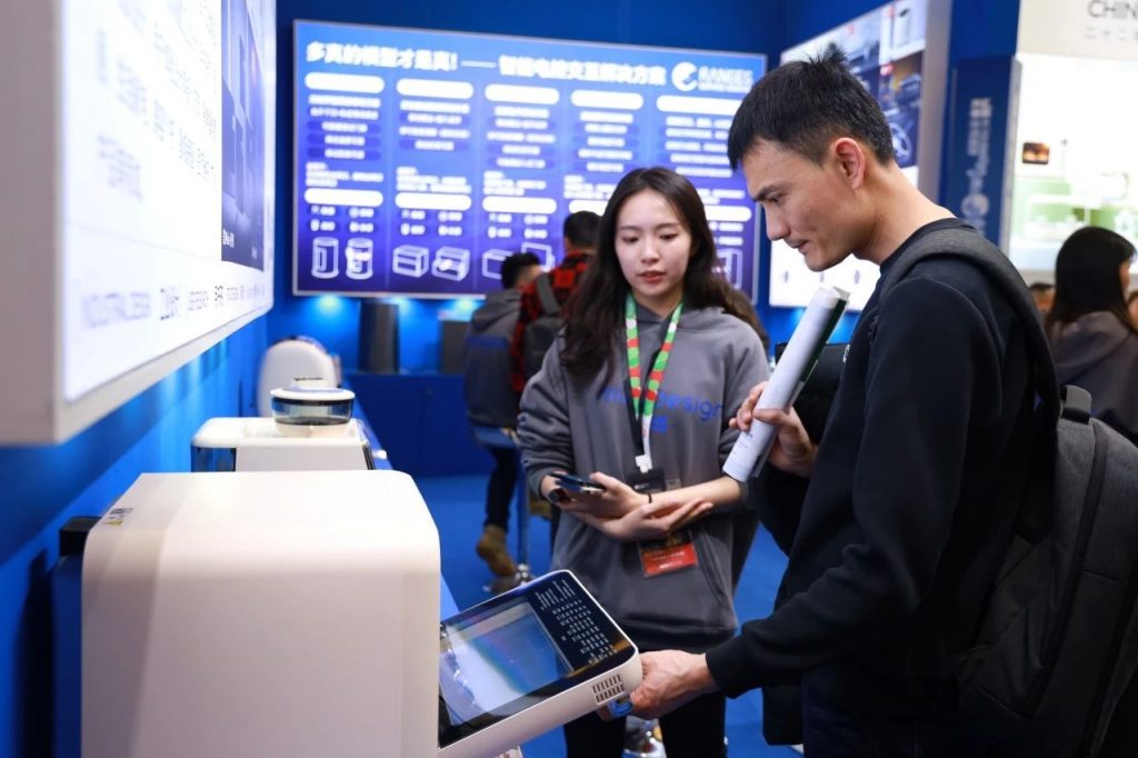 AI終結人工創造？這群順德設計師Say No！