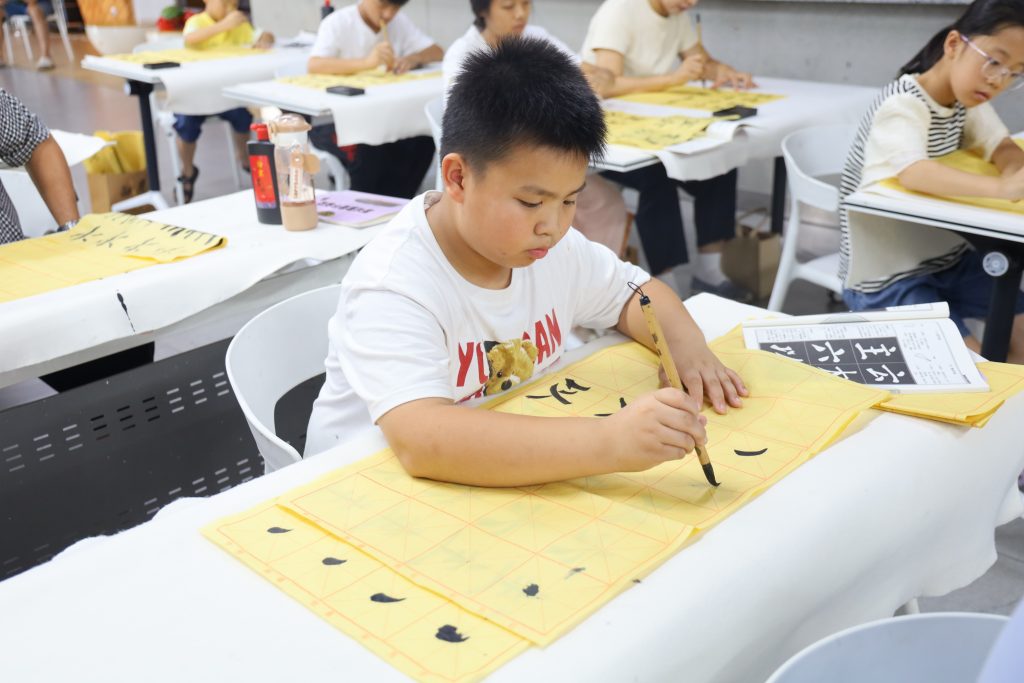 墨香伴暑假活動圓滿結束，與書法家廖鎮能共話設計