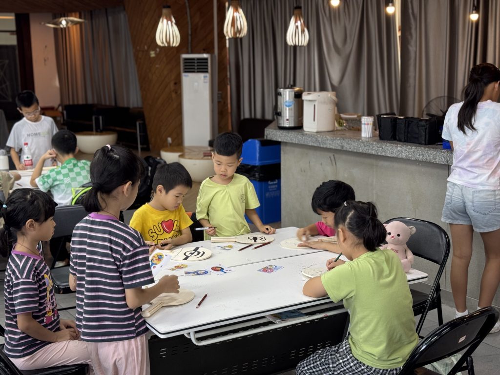 設計新苗嗨翻今夏，設計城2025年“創意啟航·少年創客營”活動圓滿收官