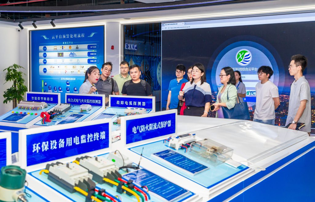 設(shè)計(jì)創(chuàng)新驅(qū)動(dòng)智造升級(jí)!廣東工業(yè)設(shè)計(jì)城攜手中山制造名企開(kāi)啟深度對(duì)接