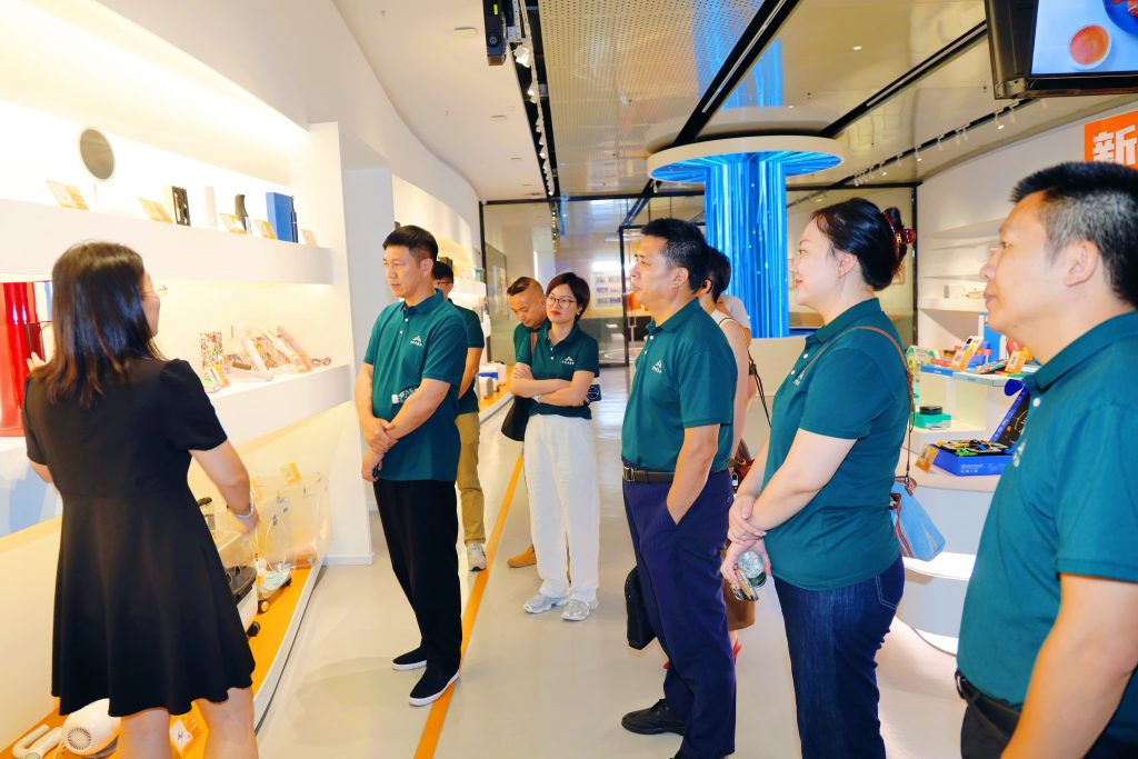 吉安商會走進廣東工業設計城，共探“細節致勝”與跨界融合新路徑